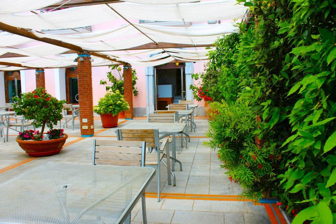 Hotel Pisacane Sapri Exterior photo